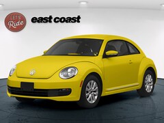 2014 Volkswagen Beetle 2.5L w/Sun Hatchback
