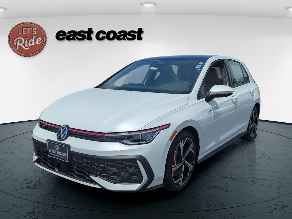 New 2026 Volkswagen Golf GTI SE Hatchback