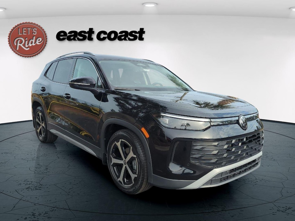 New 2026 Volkswagen Tiguan SE SUV