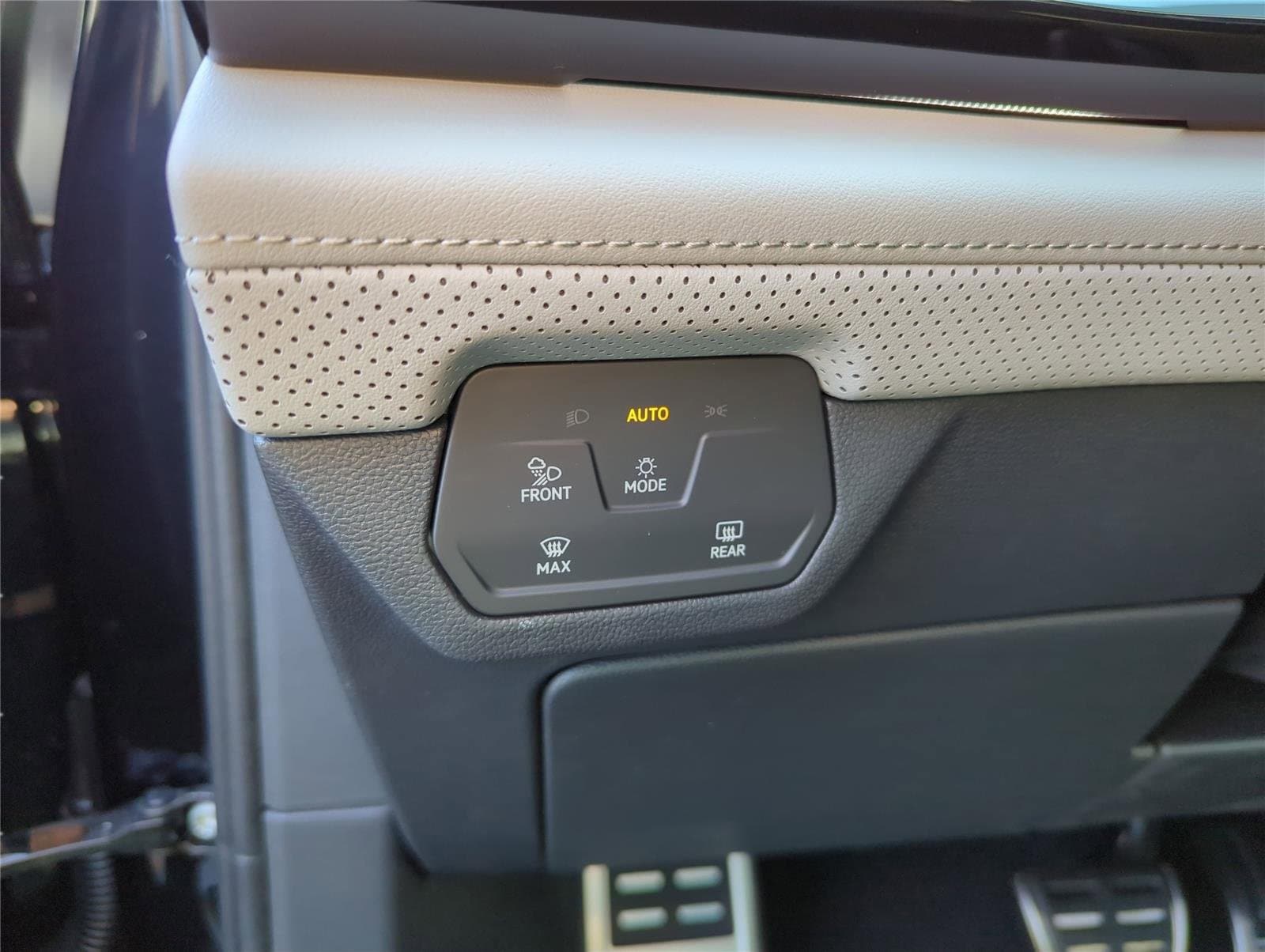 2025 Volkswagen Atlas Atlas Peak Edition - Photo 17