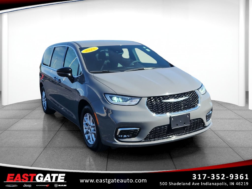 2025 Chrysler Pacifica Van Passenger Van 
