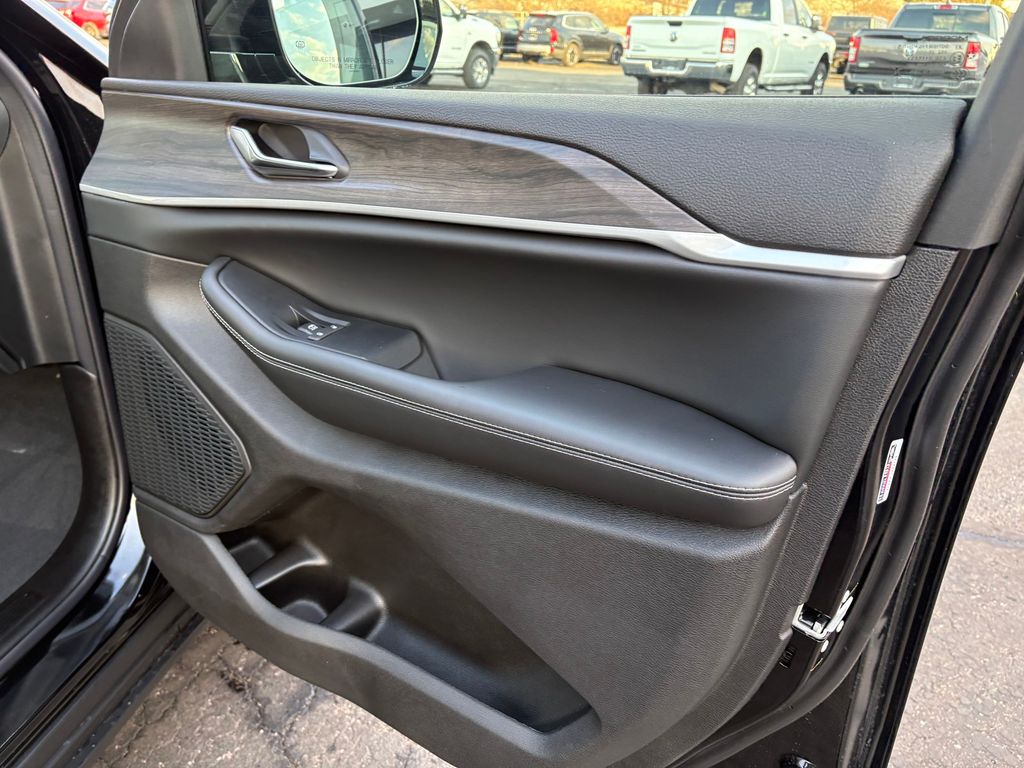 2026 Jeep Grand Cherokee Laredo - Photo 11