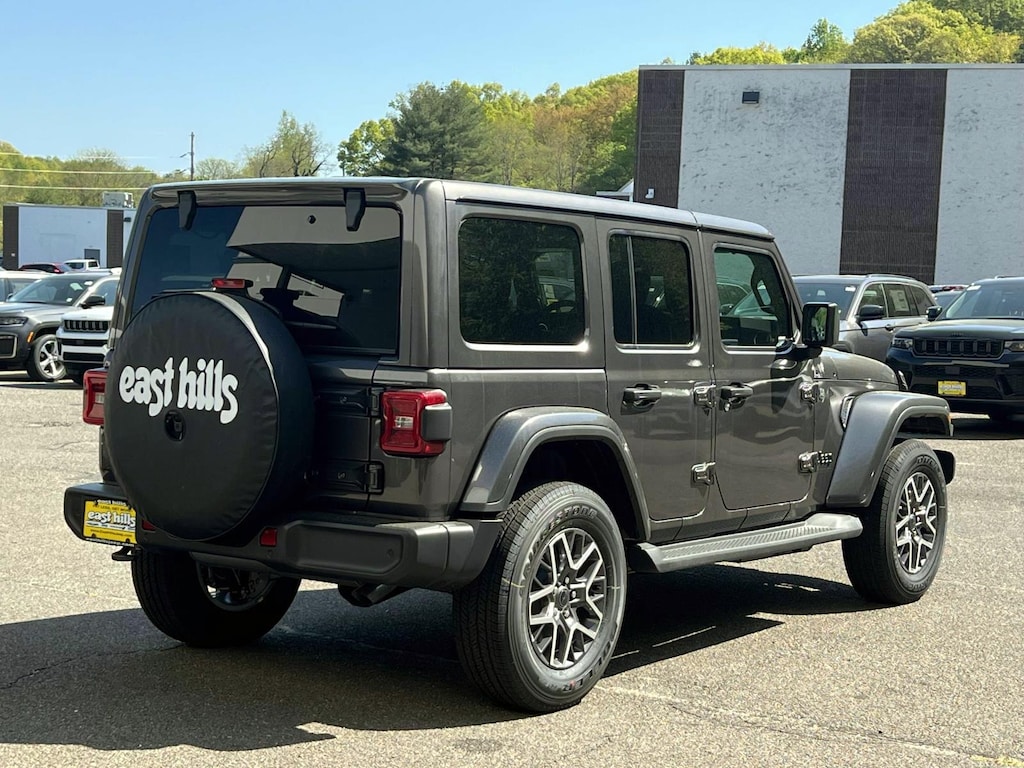 New 2026 Jeep Wrangler 4-DOOR SAHARA Sport Utility