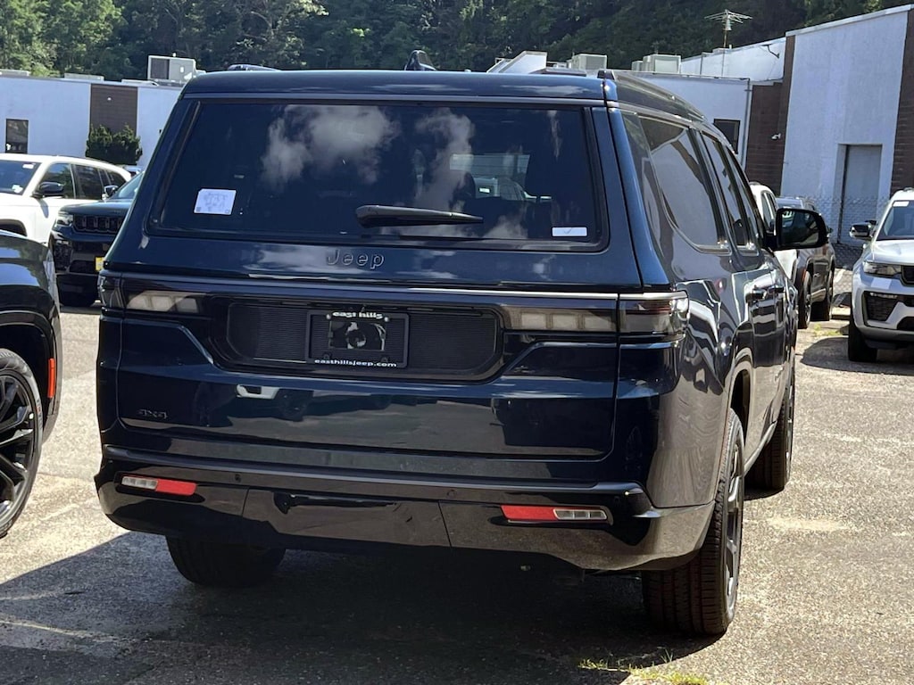 New 2026 Jeep Grand Wagoneer L Limited Altitude Sport Utility