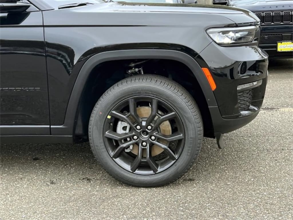 New 2025 Jeep Grand Cherokee L LIMITED 4X4 Sport Utility
