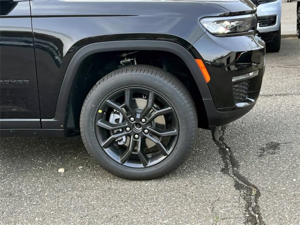 New 2025 Jeep Grand Cherokee L LIMITED 4X4 Sport Utility