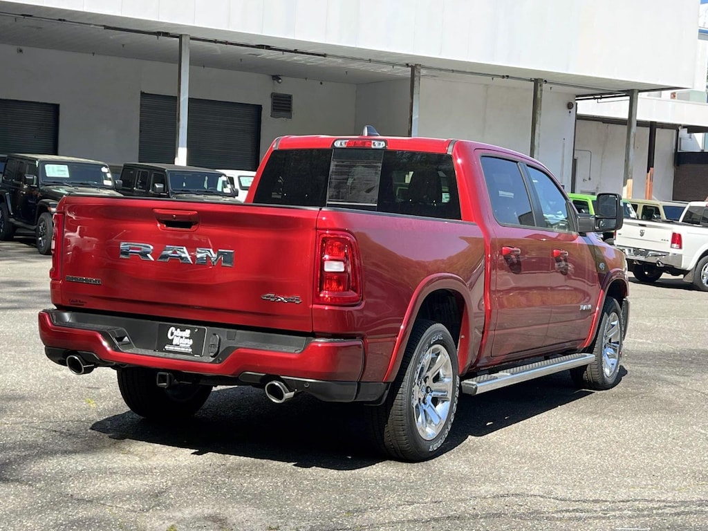 New 2026 Ram 1500 BIG HORN CREW CAB 4X4 5'7' BOX Pickup