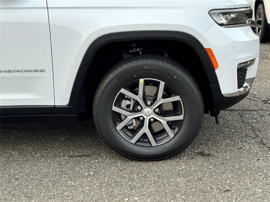 New 2025 Jeep Grand Cherokee L LIMITED 4X4 Sport Utility