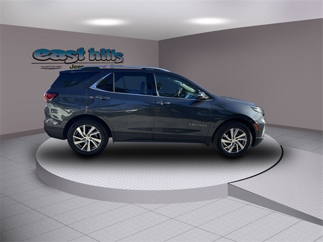 2022 Chevrolet Equinox Premier photo 2