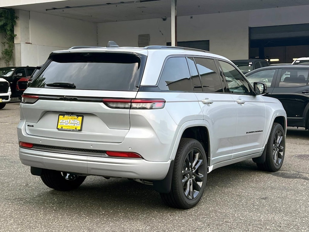 New 2026 Jeep Grand Cherokee Limited Reserve Sport Utility