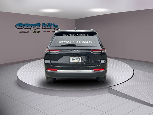 2023 Jeep Grand Cherokee 4xe photo 3