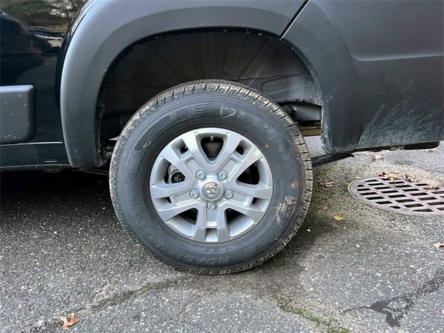 2026 Ram ProMaster 1500 SLT Cargo Van High Roof photo 3