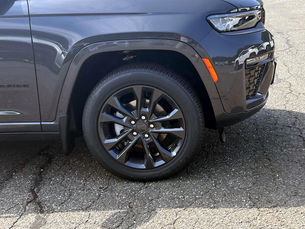 New 2026 Jeep Grand Cherokee Limited Reserve Sport Utility