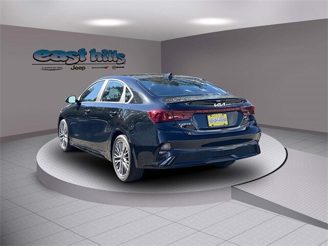 2023 Kia Forte GT-Line photo 4