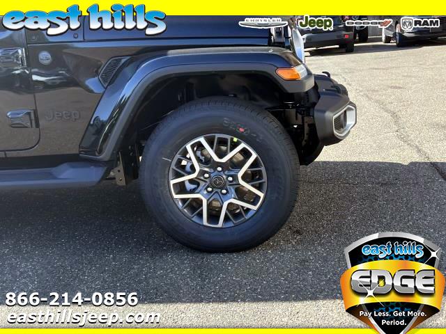 2025 Jeep Wrangler Sahara photo 3