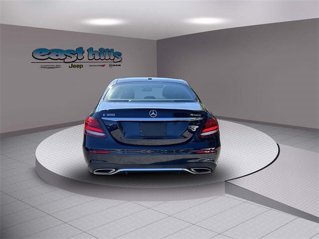 2018 Mercedes Benz E 300 photo 3