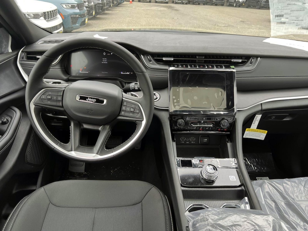 New 2026 Jeep Grand Cherokee Laredo X Sport Utility