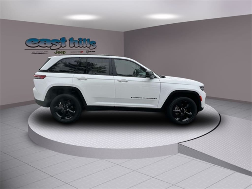 Certified 2023 Jeep Grand Cherokee Altitude SUV