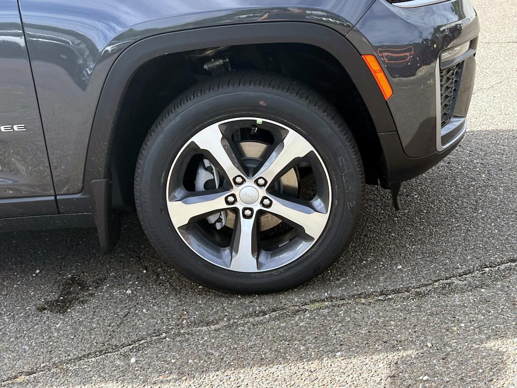 New 2026 Jeep Grand Cherokee Limited Sport Utility