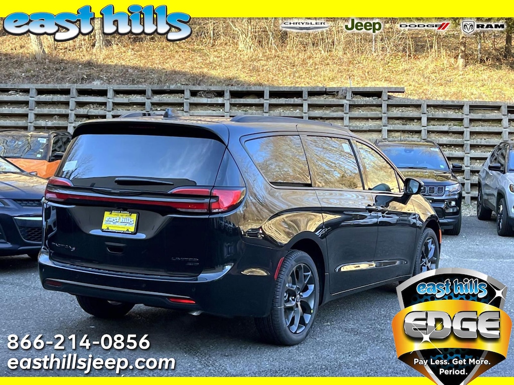 New 2026 Chrysler Pacifica Limited Passenger Van