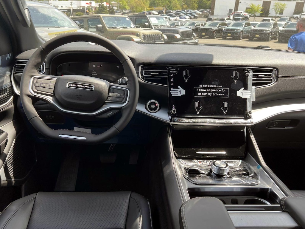 New 2026 Jeep Grand Wagoneer L 4X4 Sport Utility