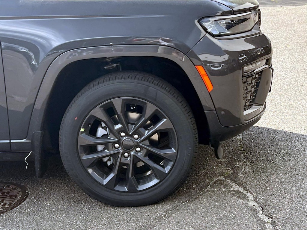 New 2026 Jeep Grand Cherokee Limited Reserve Sport Utility