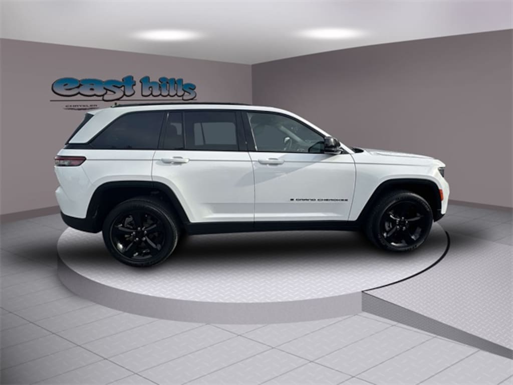Certified 2023 Jeep Grand Cherokee Altitude SUV