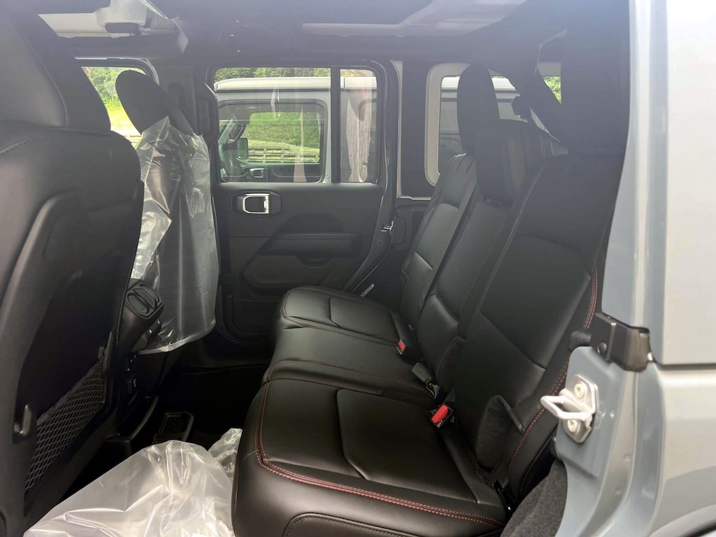 New 2026 Jeep Wrangler Rubicon X Sport Utility