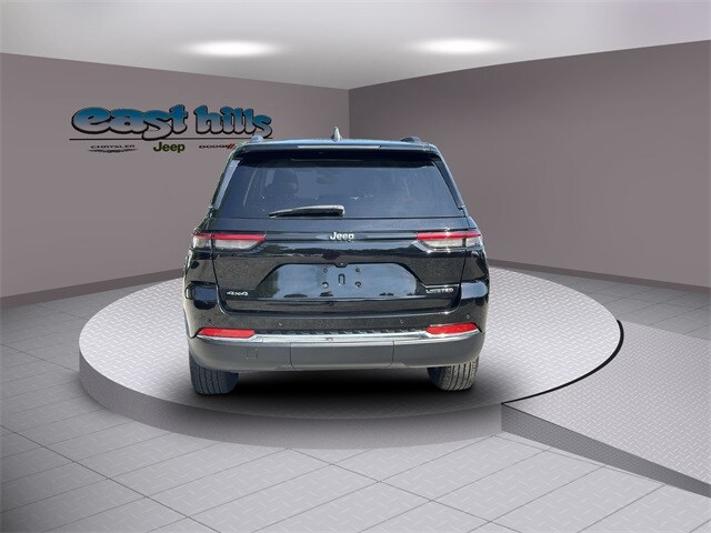 2022 Jeep Grand Cherokee Limited photo 3
