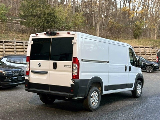 2026 Ram ProMaster 1500 SLT Cargo Van photo 2