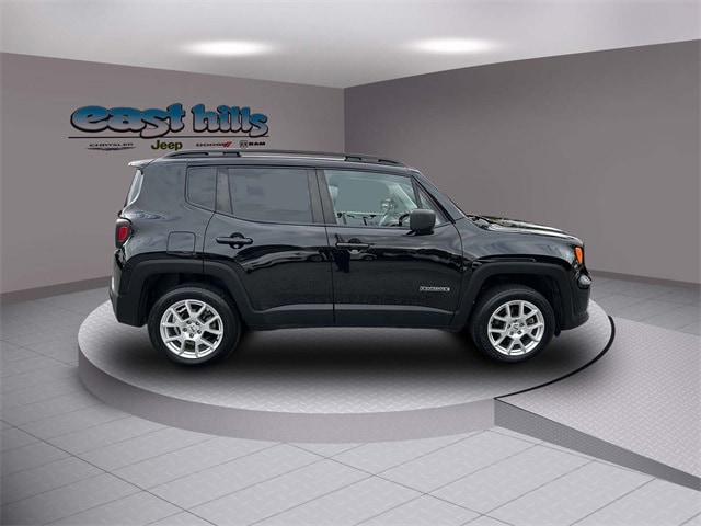Used 2022 Jeep Renegade Latitude with VIN ZACNJDB17NPN79521 for sale in Greenvale, NY