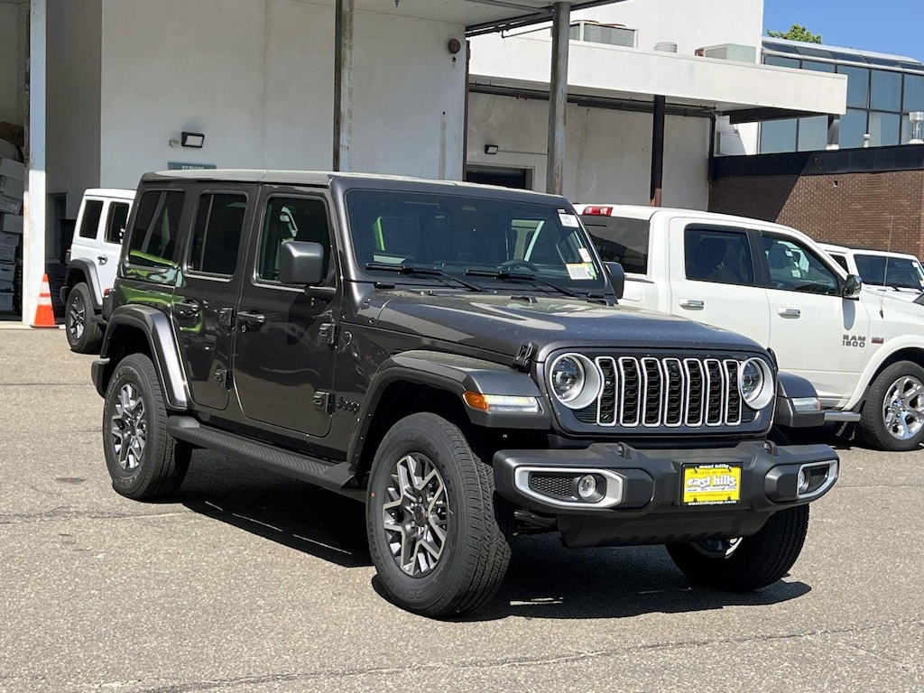New 2026 Jeep Wrangler 4-DOOR SAHARA Sport Utility