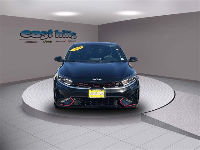 2023 Kia Forte GT-Line photo 2