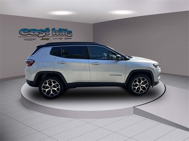 2025 Jeep Compass Limited photo 2