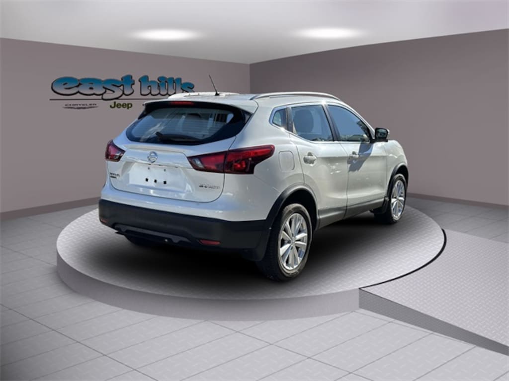 Used 2017 Nissan Rogue Sport SV SUV