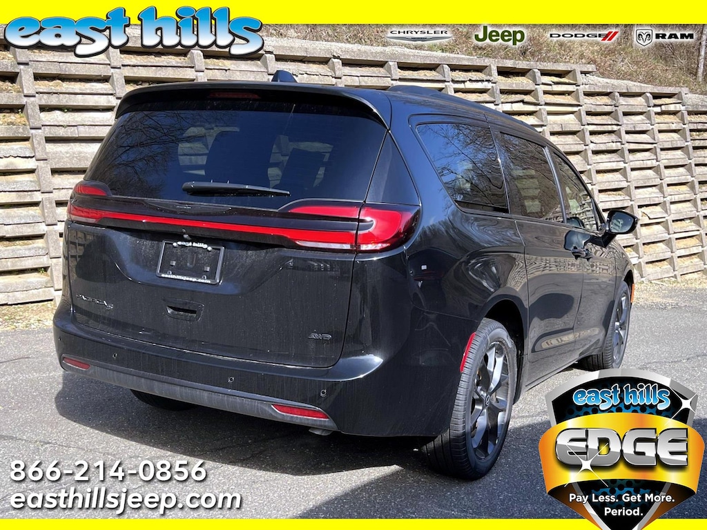 New 2026 Chrysler Pacifica Select Passenger Van
