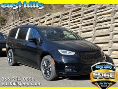 2026 Chrysler Pacifica LIMITED AWD Passenger Van