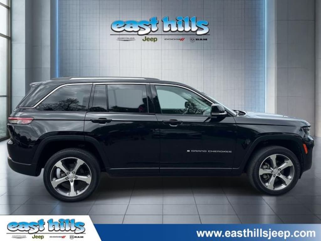 Certified 2023 Jeep
