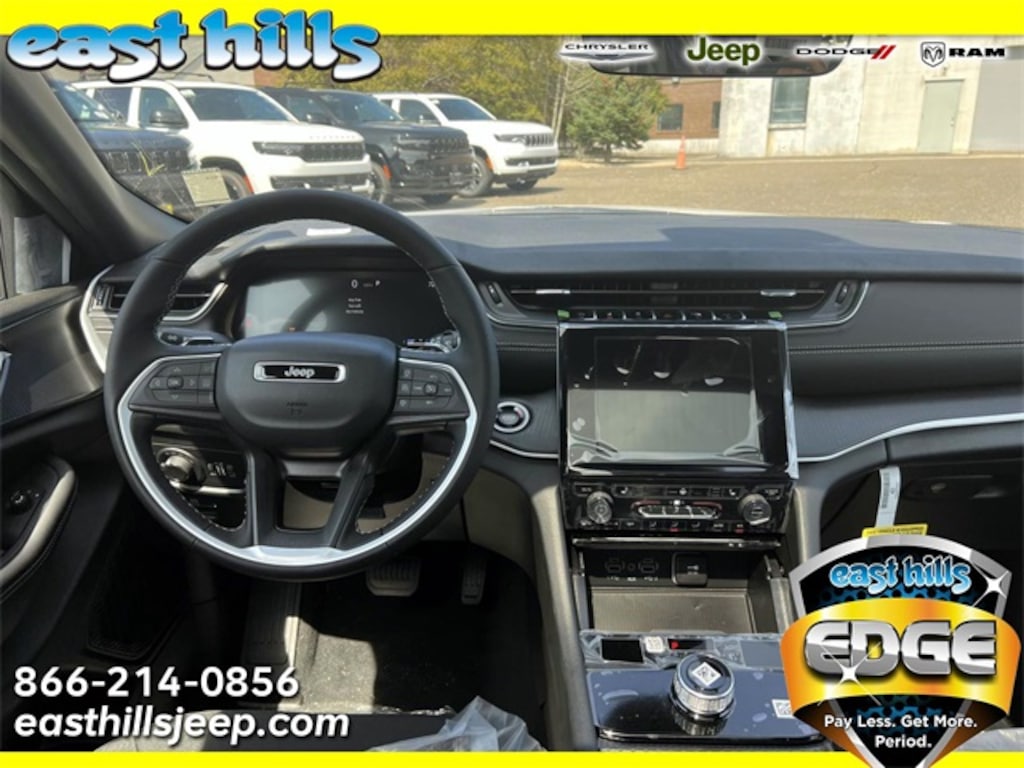 New 2025 Jeep Grand Cherokee LAREDO X 4X4 Sport Utility