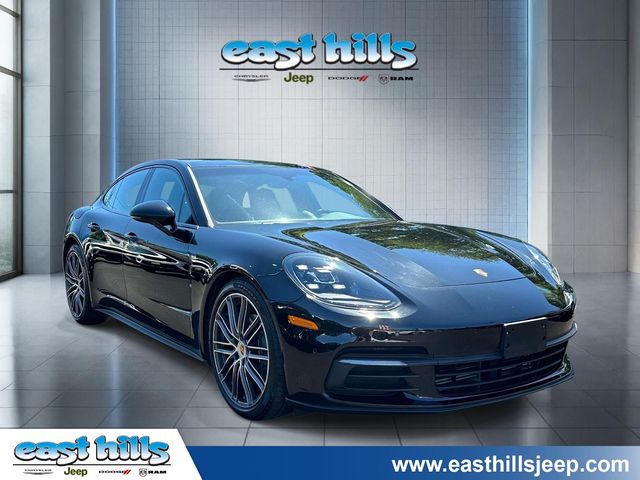 2018 Porsche Panamera -'s photo