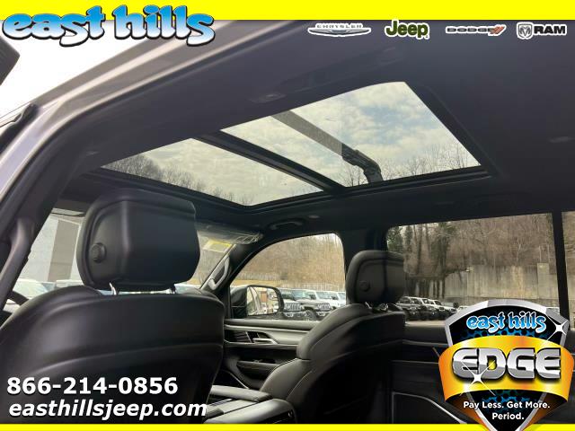 2025 Jeep Wagoneer Carbide photo 4