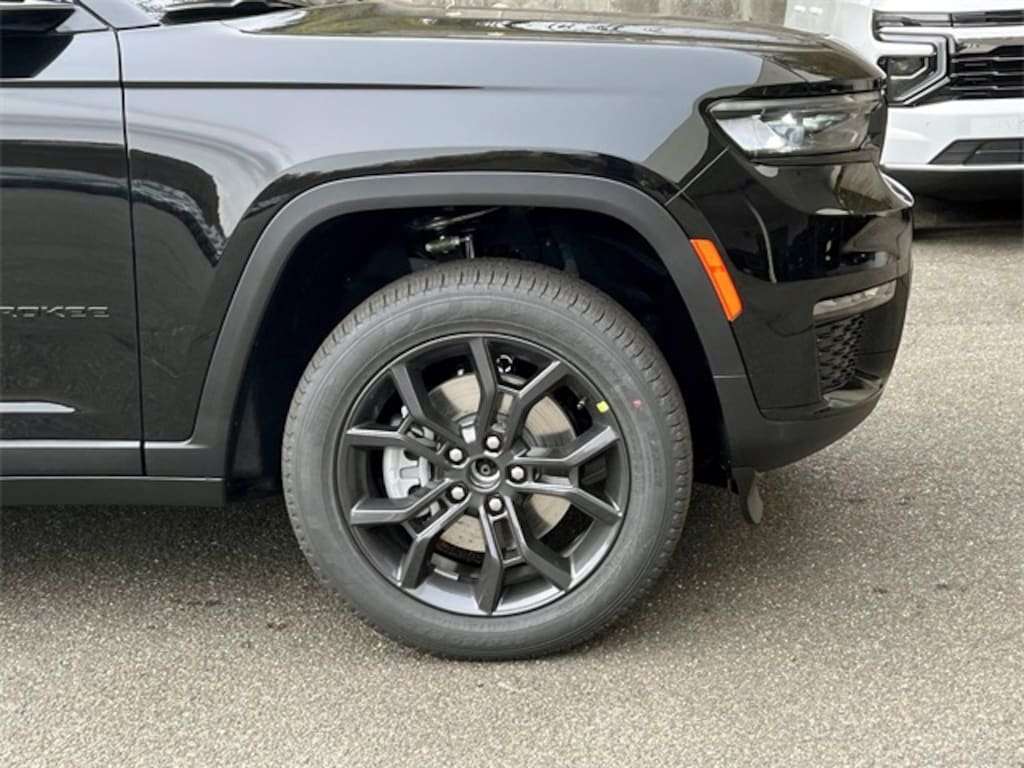 New 2025 Jeep Grand Cherokee L LIMITED 4X4 Sport Utility