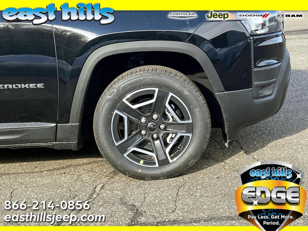 New 2026 Jeep Cherokee Laredo Sport Utility