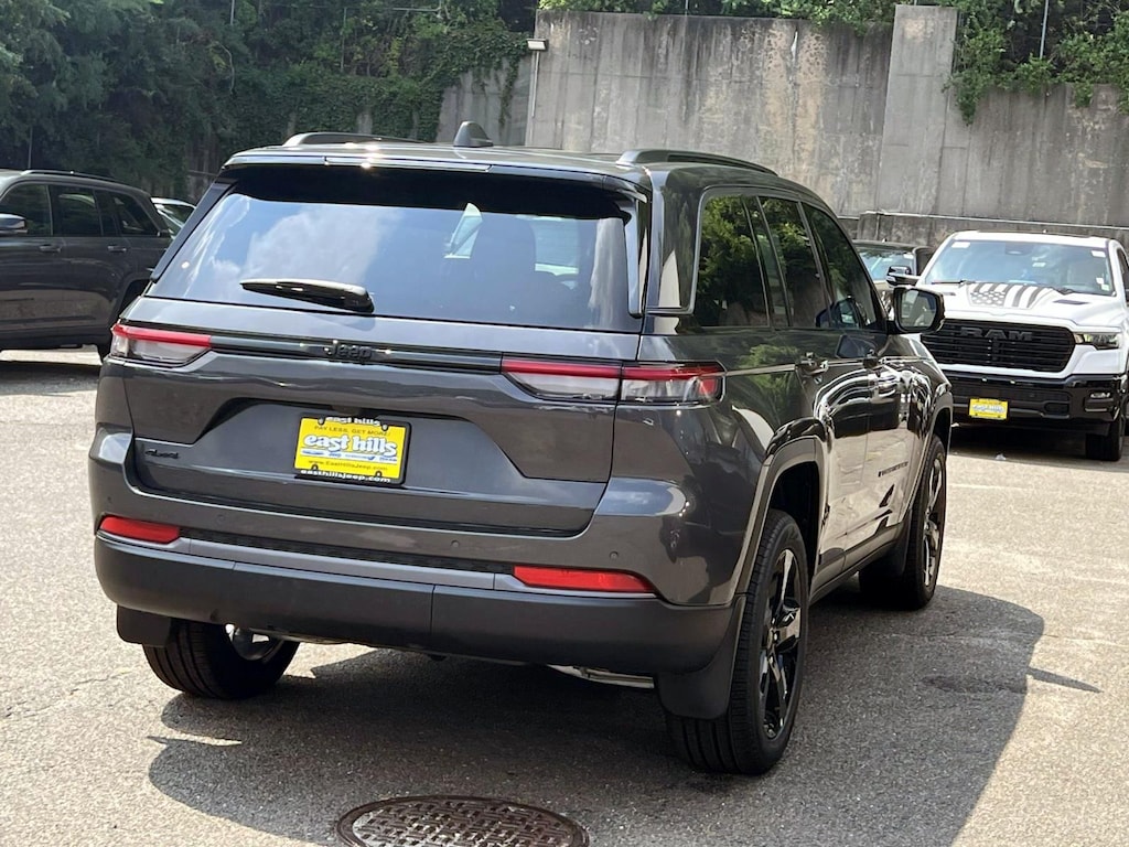 New 2026 Jeep Grand Cherokee Limited Sport Utility