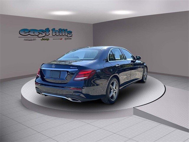 2018 Mercedes Benz E 300 photo 2