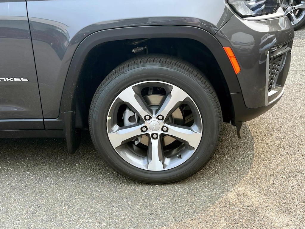 New 2026 Jeep Grand Cherokee Limited Sport Utility