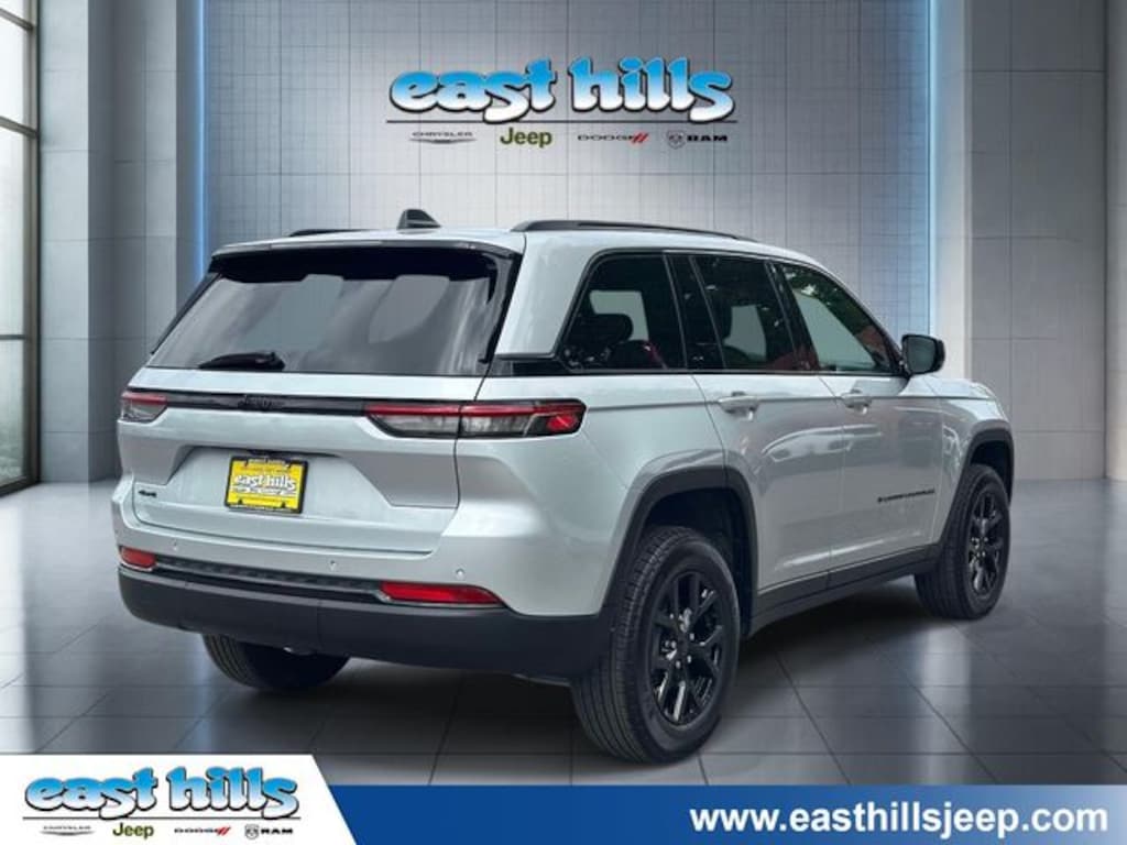 Used 2025 Jeep Grand Cherokee Altitude X SUV