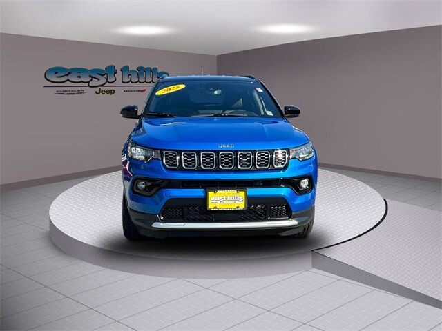 2025 Jeep Compass Limited photo 2