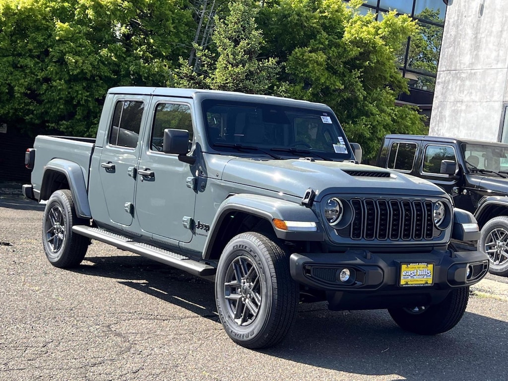 New 2026 Jeep Gladiator SPORT S 4X4 Pickup