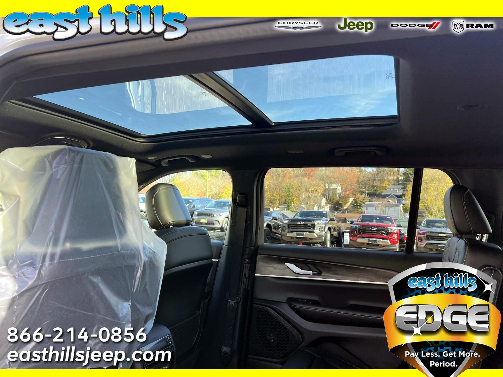 2025 Jeep Grand Cherokee Limited photo 3